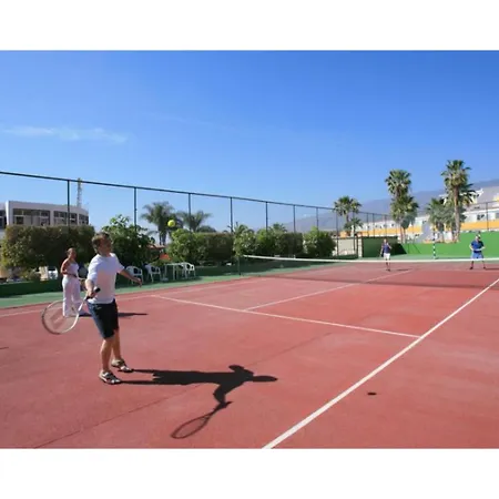 Malibu Park 3*