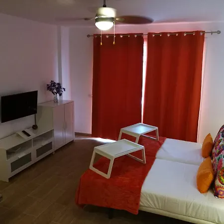 Malibu Park 3* אדחה
