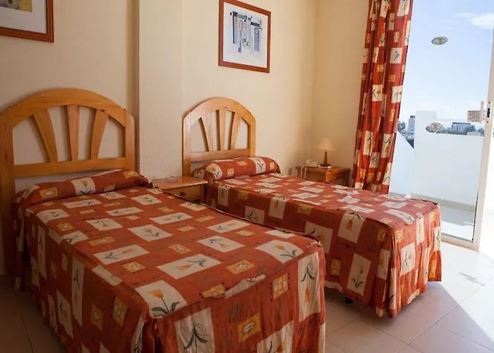 Malibu Park Aparthotel 3*