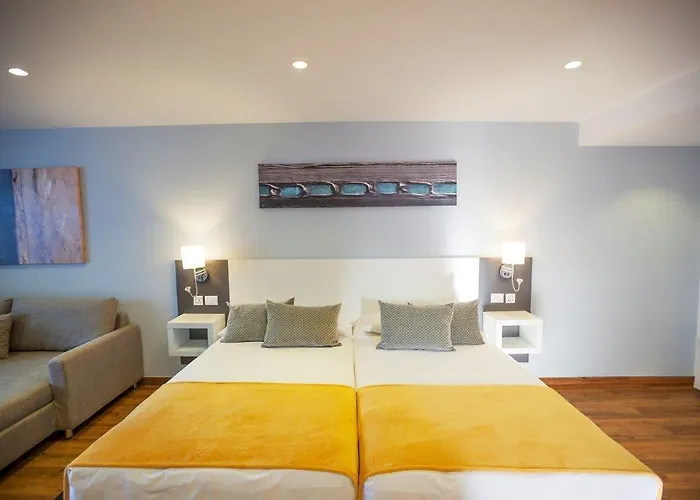 Malibu Park Aparthotel