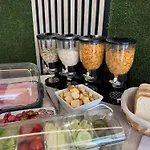 Malibu Park 3* アデヘ
