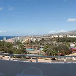 Ξενοδοχείο με διαμερίσματα Malibu Park Costa Adeje (Tenerife)