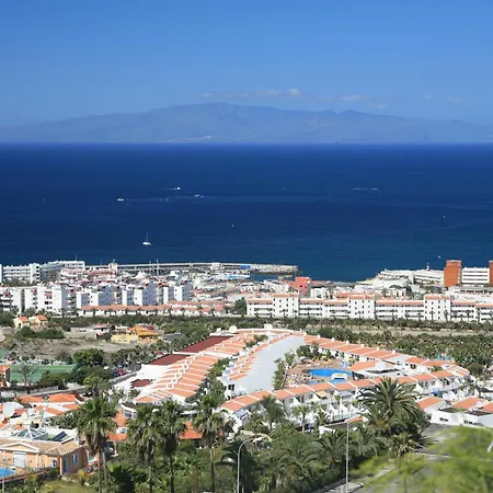 Ξενοδοχείο με διαμερίσματα Malibu Park Costa Adeje (Tenerife)