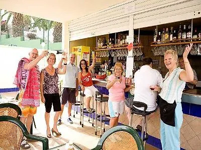 Malibu Park מלון דירות 3*