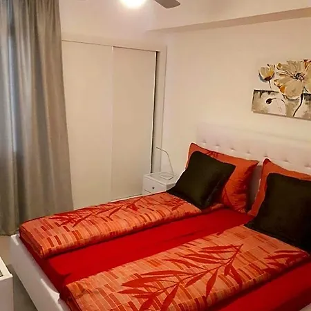 Aparthotel Malibu Park