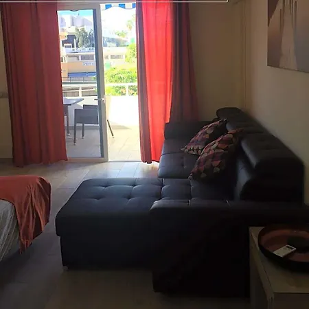 Malibu Park Aparthotel 3*