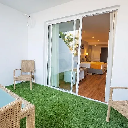 Malibu Park אדחה