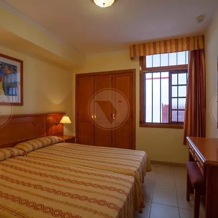 Malibu Park 3* אדחה