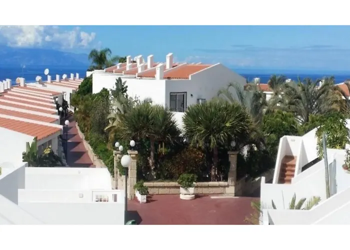 Apartahotel Malibu Park 3*