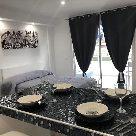 Malibu Park 3* Адехе