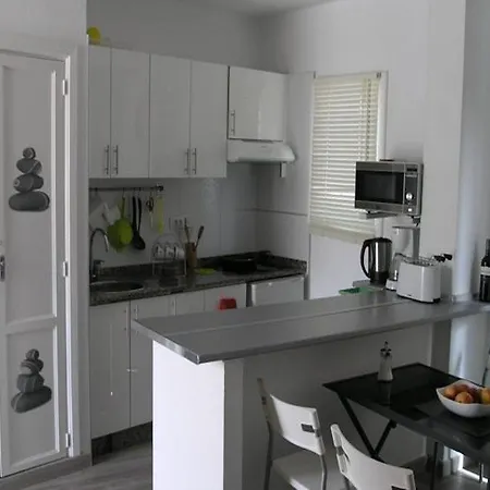 Malibu Park 3* Адехе