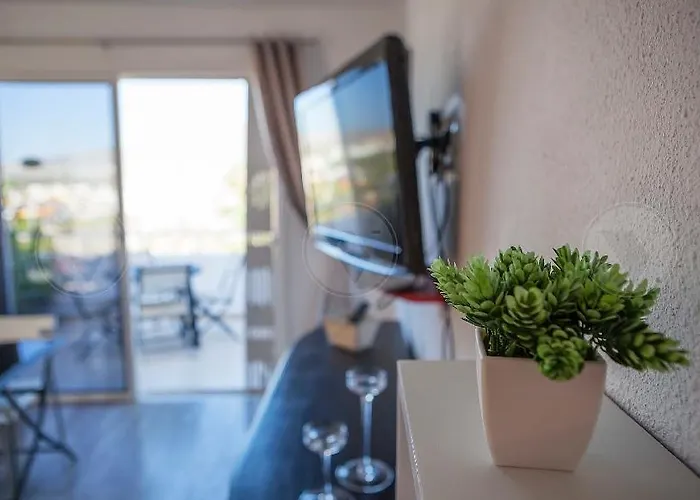 Malibu Park アパートホテル アデヘ