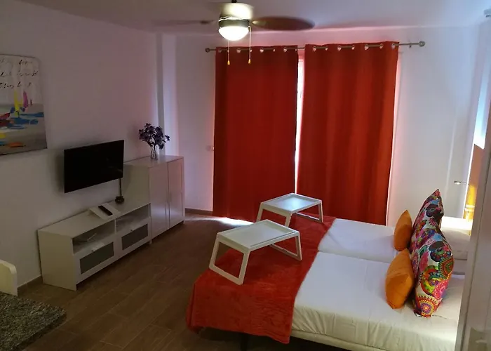 Malibu Park 3* アデヘ