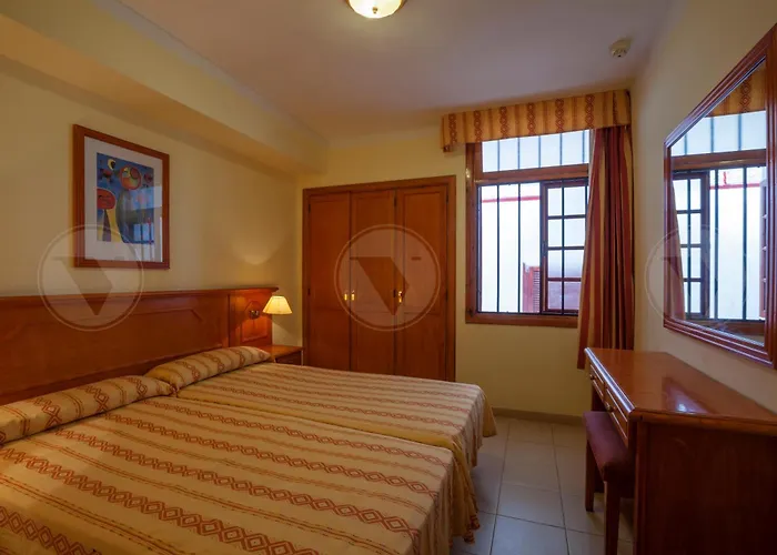 Malibu Park 3* アデヘ